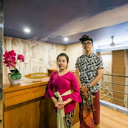 Caroline Hostel Canggu Екстериор снимка