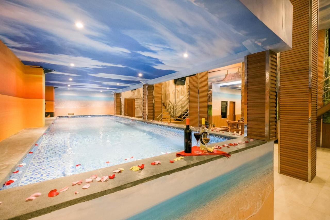 Caroline Hostel Canggu Екстериор снимка