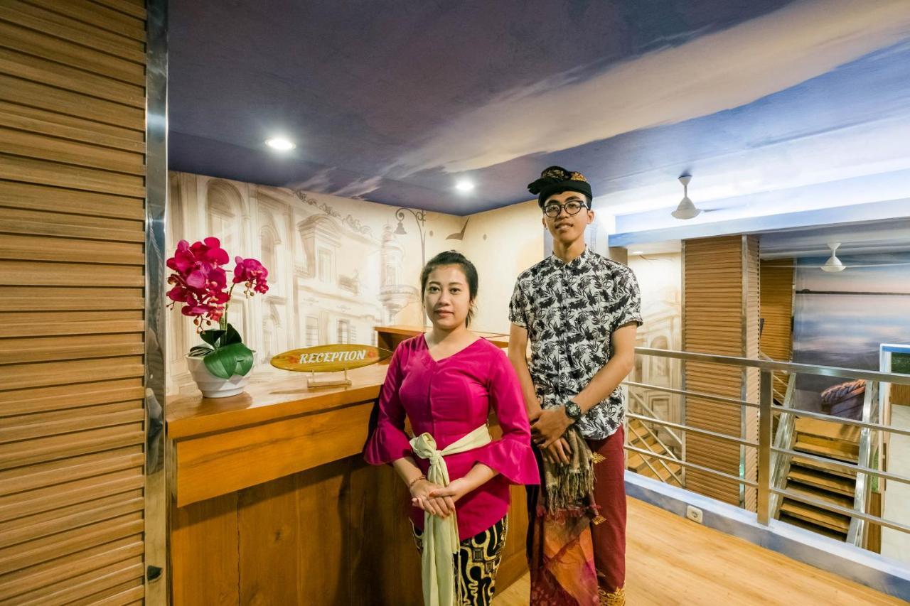 Caroline Hostel Canggu Екстериор снимка